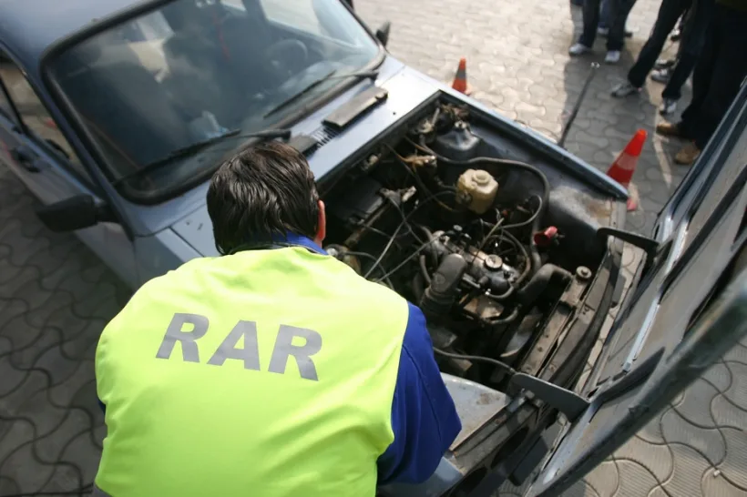 Proiect de lege: Vehiculele rutiere lente, care nu dezvoltă o viteză mai mare de 25 km/ h, pot fi înmatriculate şi înregistrate la RAR