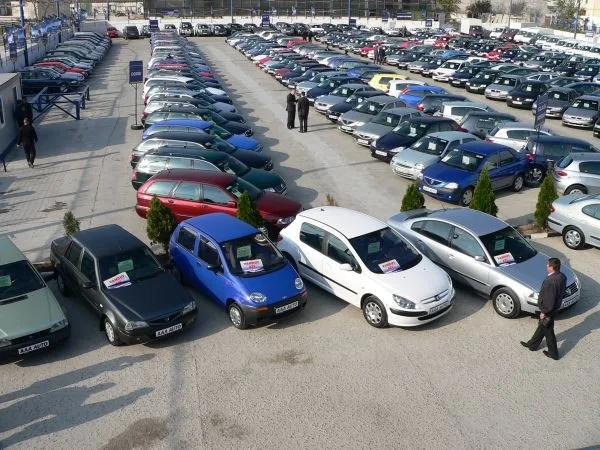 Tot mai puține autoturisme înmatriculate în România, în acest an