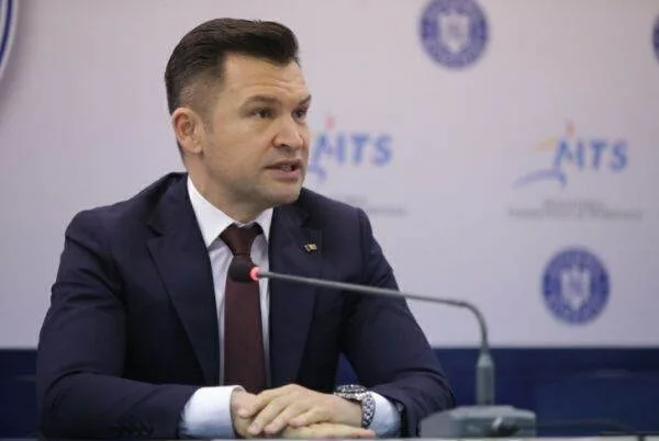 Liberalii nu vor o alianță cu USR: se pretinde a fi de dreapta, dar în același timp, susține politici autentice de stânga