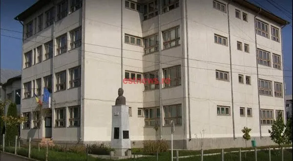 Reabilitarea curților unităților de învățământ din Vaslui, în atenția CML