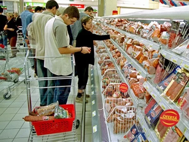 Magazinele nu se vor închide în weekend