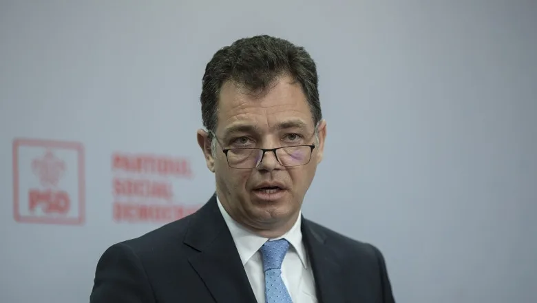 Ministrul Economiei a vizitat o companie care repară motoare de avioane și elicoptere