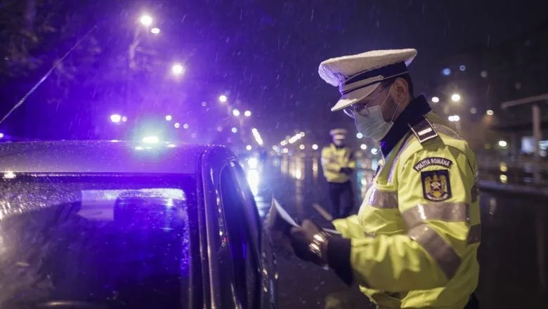 O femeie și-a pârât la poliție fiul care s-a întors din Italia, dar declarase că vine din Ungaria