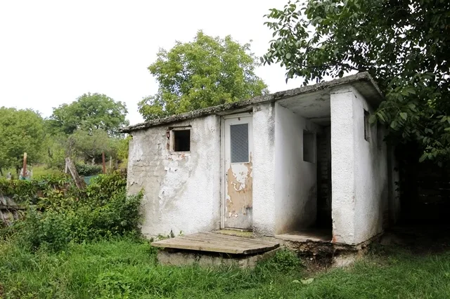 Ministerul Educației: 70 de unități de învățământ au grup sanitar neconform