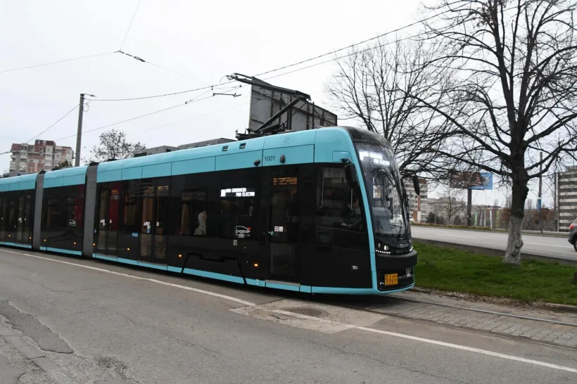 Zece tramvaie „cu personalitate” vor circula în Brăila de la începutul anului viitor