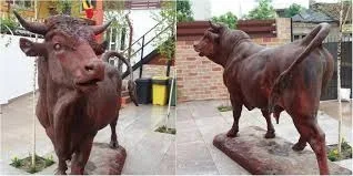 Sculptura chinezească, donaţie a Organizaţiei Profesionale a Măcelarilor din Brăila, ajunge în Piața Mare