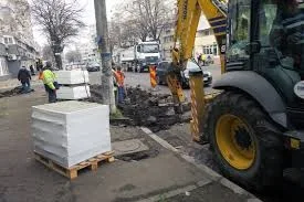 Două străzi importante din Brăila au intrat în reabilitare