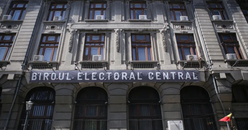 Audieri și percheziții în cazul protestatarilor violenți de la sediul BEC