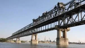 Restricții de circulație pe podul peste Dunăre de la Giurgiu