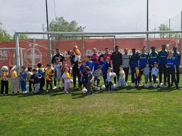 ”Ursuleții” în vizită la Baza Sportivă FCSB!
