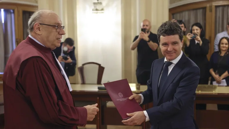 Judecătorii CCR au validat mandatul de președinte al lui Nicușor Dan