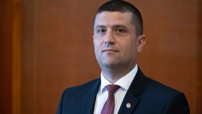Guvernul a aprobat normele care reglementează traseele pedestre de interes național