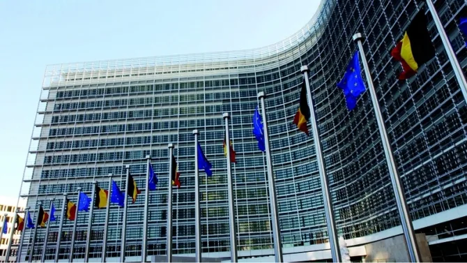 Comisia Europeană propune investiții minime de 6% din fondurile agricole pentru atragerea tinerilor fermieri