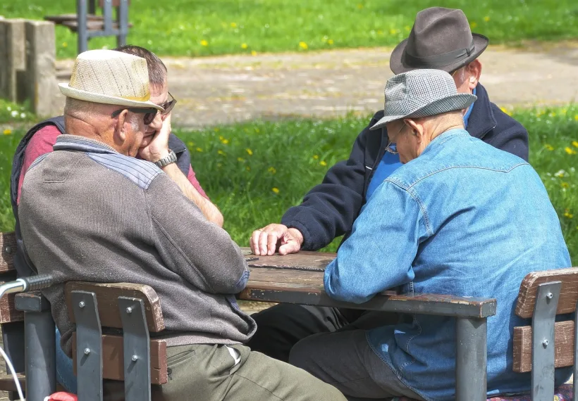Pensionarii vulnerabili ar putea primi sprijin financiar și în 2026