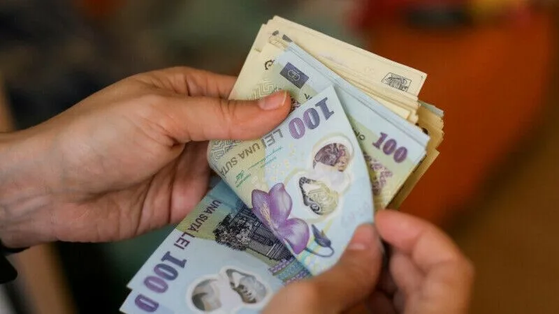 Salariul minim pe economie crește din iulie 2026. 1,7 milioane de angajați ar urma să beneficieze