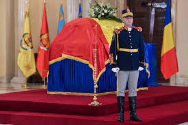 Episcopul vicar al Arhiepiscopiei Bucureștilor va oficia slujba &icirc;nmorm&acirc;ntării fostului președinte Ion Iliescu