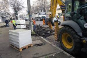 Două străzi importante din Brăila au intrat în reabilitare