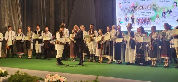 Festivalul Concurs Internațional de Folclor &bdquo;C&acirc;ntecele Neamului&rdquo; din Suceava