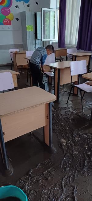 Ligia Deca merge la Galați pentru a vedea școlile afectate de inundații