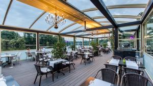 Terasele s-ar putea redeschide de la 1 iunie