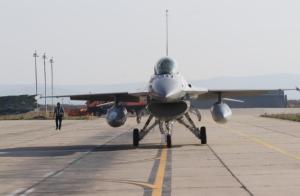 Ministrul român al Apărării s-a întâlnit cu omologul lui din Olanda