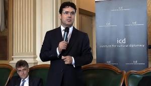 Călin Georgescu, vizat de o plângere privind falsul în înscrisuri