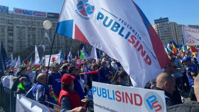 Sindicaliștii din administrația publică se adună la București pentru a protesta față de reducerea de posturi