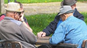 Guvernul a decis. Pensiile vor fi plătite înaintea sărbătorilor pascale