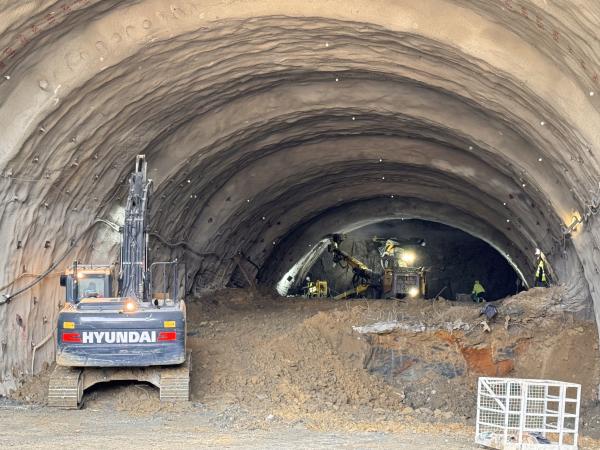 Pas major pe autostrada A1: Al doilea tunel Margina – Holdea, străpuns complet