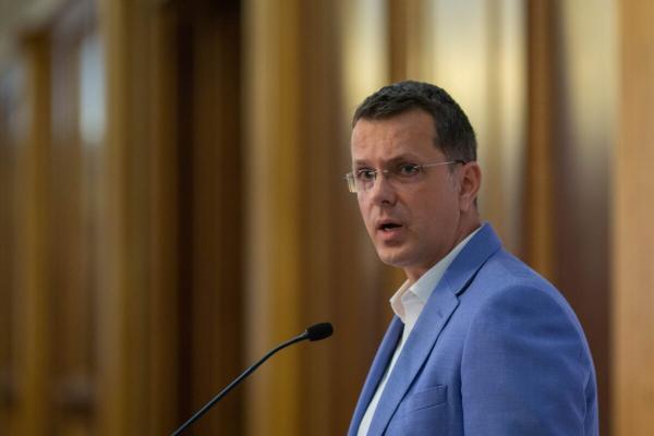 USR nu susține moțiunea de cenzură a AUR