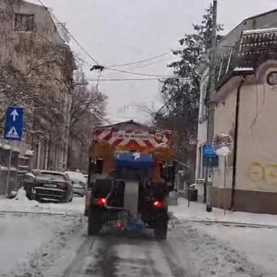 Rareș Hopincă, primarul Sectorului 2: "49 de utilaje și 280 de muncitori intervin &icirc;n acest moment pe străzile din Sectorul 2!&rdquo;