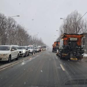Comandamentul de iarnă lucrează non stop in Sector 3