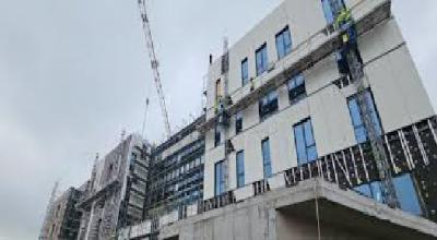 Pe șantierul școlar de pe strada V.V. Stanciu, &icirc;n cartierul Tineretului, se lucrează susținut