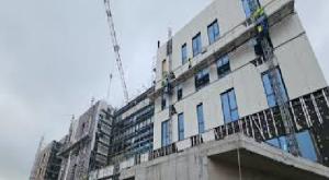 Pe șantierul școlar de pe strada V.V. Stanciu, &icirc;n cartierul Tineretului, se lucrează susținut