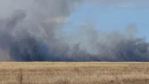 Pompierii au intervenit pentru stingerea unui nou incendiu de vegetaţie uscată izbucnit în zona Vadu