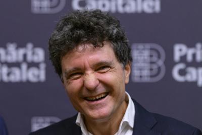 Nicușor Dan: &Icirc;n total, lucrăm &icirc;n această perioadă pe 23 de șantiere pentru modernizarea conductelor de termoficare