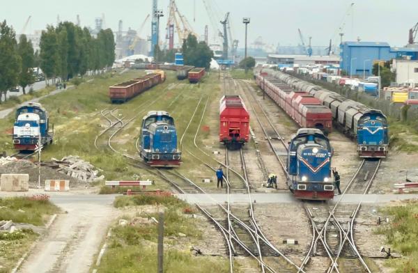 Un lot de cale ferată din Portul Constanța a fost reabilitat