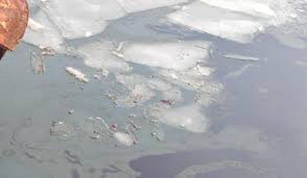 Situație de urgență pe Dunăre: Posibilă contaminare cu ulei și carburanți după scufundarea unui &icirc;mpingător la Giurgiu