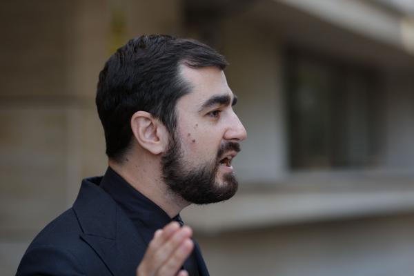 Un deputat cheamă administrația prezidențială la Tribunal pe tema deplasărilor externe ale președinților Rom&acirc;niei