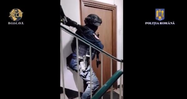 DIICOT și autoritățile italiene descoperă 20 de mașini de lux &icirc;ntr-un dosar de &icirc;nșelăciune și grup infracțional