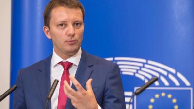 Un europarlamentar rom&acirc;n solicită accelerarea aderării la UE a Republicii Moldovei
