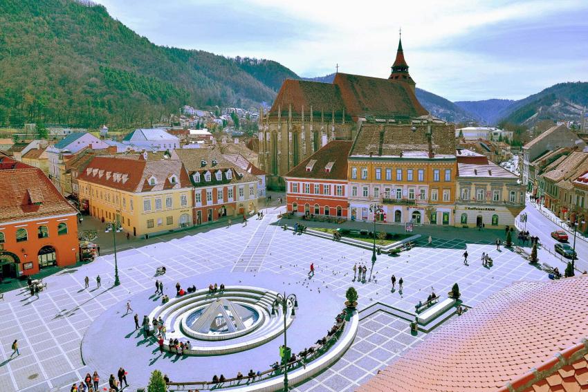 Via Transilvanica va pleca și din Piața Sfatului din Brașov