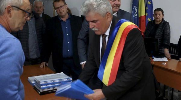Primarul municipiului C&acirc;mpulung Moldovenesc s-a &icirc;nscris &icirc;n cursa pentru un nou mandat