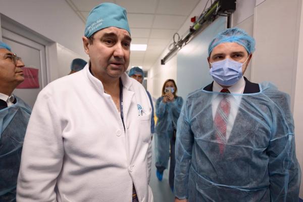 Tehnologie unică &icirc;n Rom&acirc;nia: RMN-ul mobil la Spitalul &bdquo;Nicolae Oblu&rdquo; Iași, testat de ministrul Sănătății