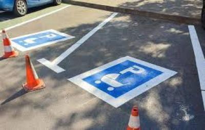 Noi reguli pentru atribuirea locurilor de parcare în Fălticeni