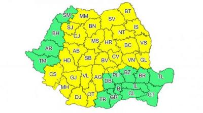 Cod galben de ploi torențiale, descărcări electrice și grindină &icirc;n 29 de județe