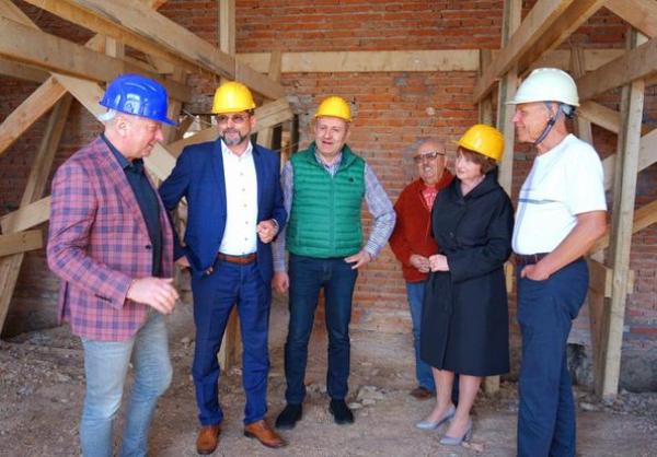 Moinești: Clădire- monument istoric, restaurată, &icirc;n asociere cu Consiliul Județean Bacău