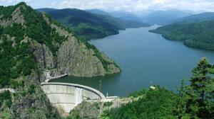 Dezinformări pe bandă rulantă despre lacul Vidraru. Ministrul Energiei: Nimic mai fals