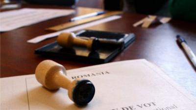 Mii de cereri depuse de românii din diaspora care vor să voteze la alegerile din mai