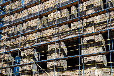 Aproximativ 150 de milioane de lei pentru lucrări de consolidare seismică